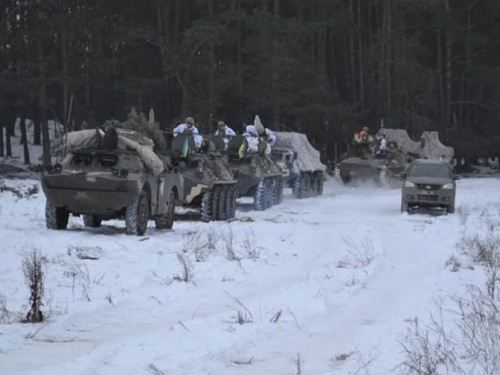 Танкисты 17-й ОМТБр Кривого Рога учились вести наступательный и оборонительный бои (фото)