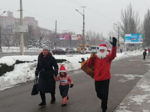 В Кривом Роге дети догнали Святого Николая и получили подарки (фоторепортаж, видео)