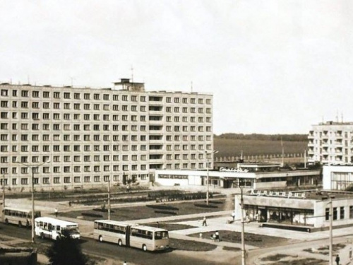 На каком транспорте возили жителей Кривого Рога 40 лет назад (ФОТО)