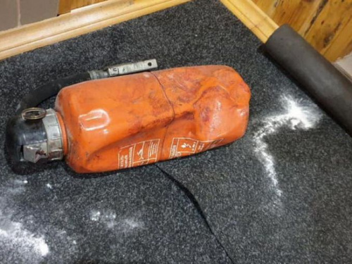 В Кривом Роге мужчина убил своего приятеля огнетушителем