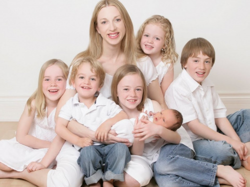 Багатодітна родина, фото з відкритих джерел 