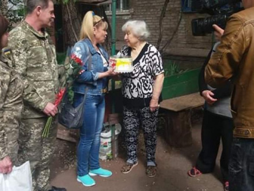 В Кривом Роге с 90-летием поздравили участницу военных действий (фото)