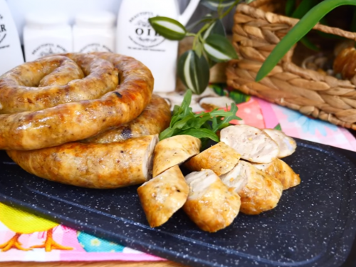 Домашня ковбаса, яка вдається завжди: бюджетний рецепт - фото скріншот з відео