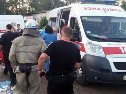 На Днепропетровщине на детской площадке от взрыва пострадали шестеро детей (фото)