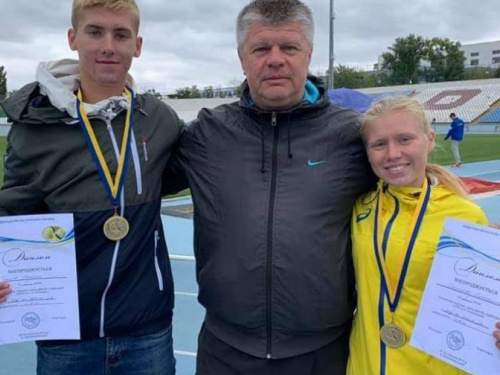 Криворожане вернулись с Чемпионата Украины по легкой атлетике  с победой (фото)