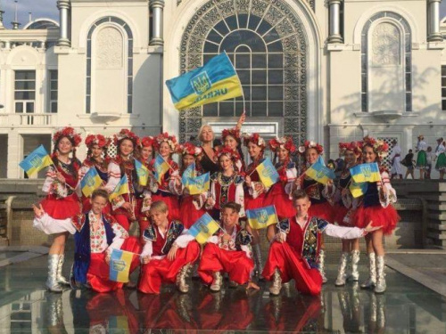 Криворожский коллектив эстрадной песни с Международного фестиваля в Грузии вернулся победителем (фото)