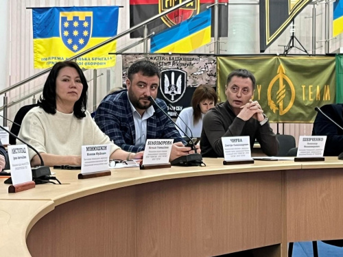 Дотримуючись стандартів відкритості: фахівці об’єднаного ГЗК звітували на обласній нараді з питань екології