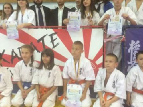 Криворожане вернулись с Чемпионата области по каратэ с победой (ФОТО)