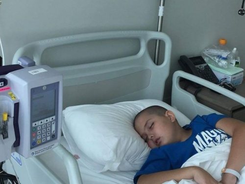 Десятилетнему Владимиру из Кривого Рога нужна помощь, чтобы побороть редкое заболевание (фото)