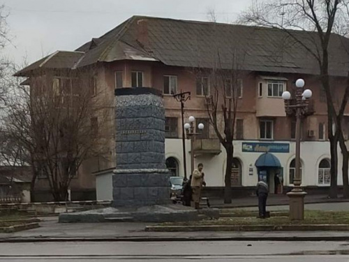 Дегетьманизация в Кривом Роге: исчез памятник Богдану Хмельницкому (фотофакт)