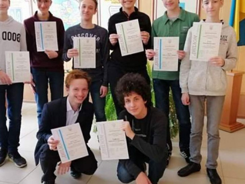 Всеукраинская олимпиада в Черкассах: юные математики вернулись в Кривой Рог с победой (фото)