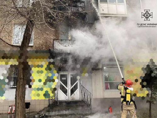 У Кривому Розі палав житловий будинок: що відомо про постраждалих