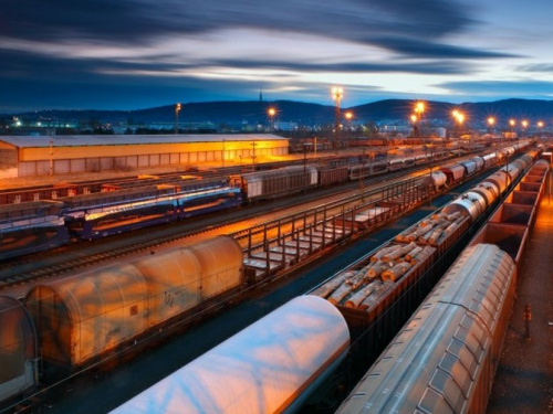 Руда, стройматериалы, зерно: Приднепровская железная дорога перевезла 41 млн тонн грузов