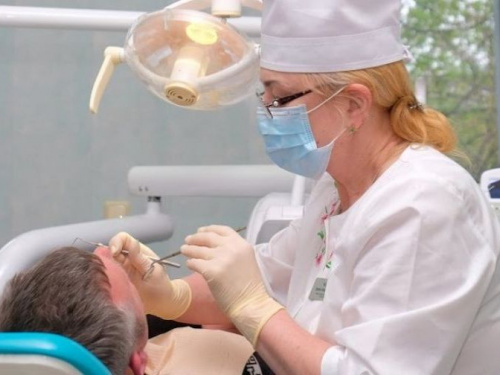 АТОвці Кривого Рогу можуть безкоштовно зробити імплантацію зубів