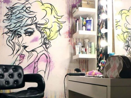 В Кривом Роге представительницы прекрасного пола примерили на себя образы киногероинь (фото)