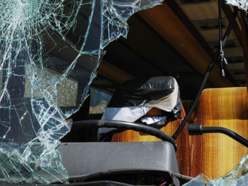 Под Кривым Рогом неизвестные камнями бросали в рейсовые автобусы