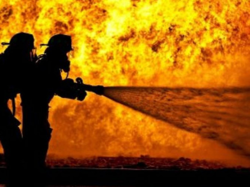 По неизвестным причинам в Кривом Роге сгорел гараж