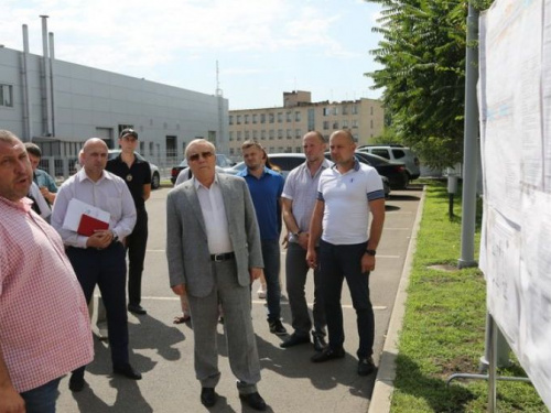 Мэр Кривого Рога провел совещание относительно строительства дорог в городе (ФОТО)