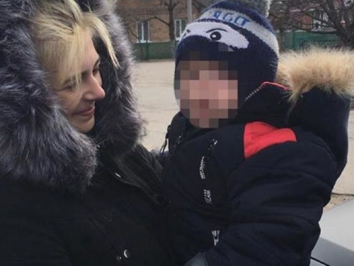 На Днепропетровщине полицейские разыскали пропавших девушку с маленьким ребенком