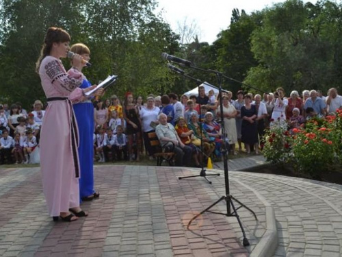Бойцы 17-й танковой бригады Кривого Рога стали почетными гостями на Дне села в Донецкой области (фото)