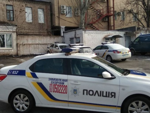 В Кривом Роге полицейские задержали юношей, которые избили криворожанина и скрылись с его телефоном