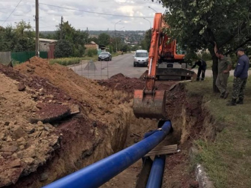 В Кривом Роге поменяли более двух километров старых труб водопровода (ФОТО)