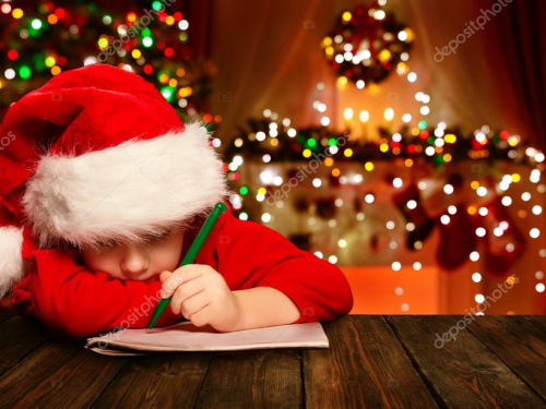 Дитина пише Санті листа - фото з відкритих джерел