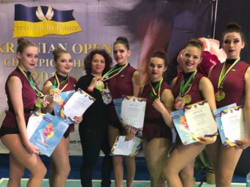 Студентки из Кривого Рога стали призерами Чемпионата Украины по аэробике