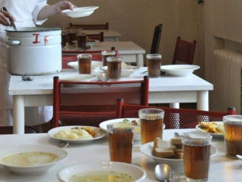 В Кривом Роге поставщик некачественных продуктов для школ и садиков наказан 