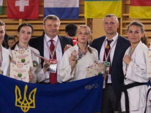 Спортсмены из Кривого Рога привезли медали с Чемпионата Европы по рукопашному бою (ФОТО)