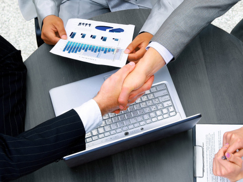 Коміся "Прозорість і підзвітність" призупинила тендери на Дніпропетровщині