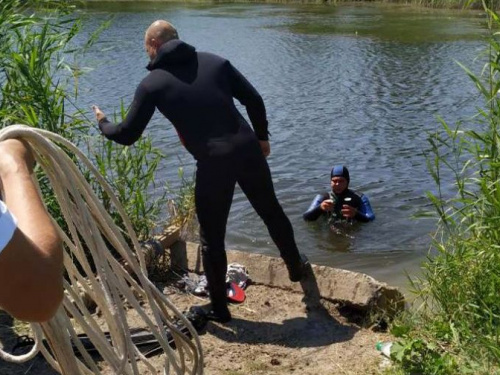 На Днепропетровщине в карьере утонул ребенок (фото)