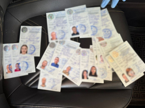 Шахрайство на іспитах: на Дніпропетровщині викрили схему з видачею прав