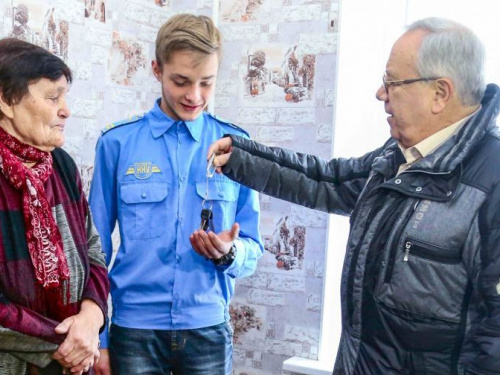 Благодаря поддержке города юный криворожанин встретит Новый год в отремонтированной квартире