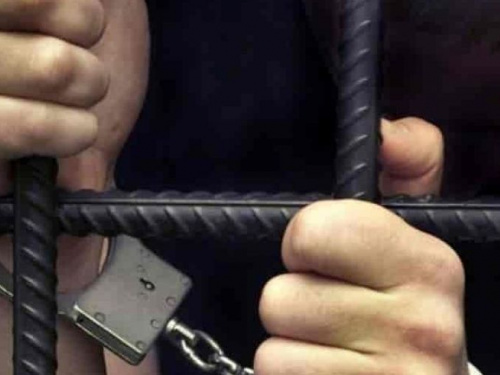 В Кривом Роге три года в тюрьме проведет злоумышленник за разбойное нападение на несовершеннолетнюю