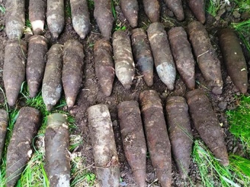 В Криворожском районе обнаружили около 30 устаревших артиллерийских снарядов (фото, видео)