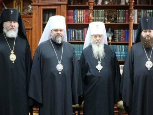 Управляющий Криворожской епархией митрополит Ефрем присягнул на верность УПЦ МП в присутствии чинов полиции и СБУ