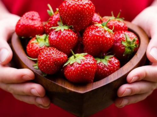 Яркая и сочная клубника: топ 10 фактов о ягоде