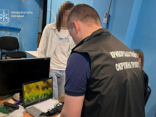 Мовний іспит без знань: у Кривому Розі викрили махінації з продажем сертифікатів 
