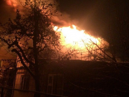В Кривом Роге горел  частный дом (фото)