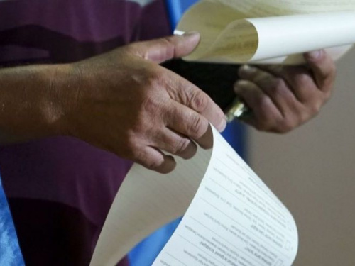 Минирование участков, подкуп избирателей и кража бюллетеней: какие нарушения фиксировала полиция во время выборов на Днепропетровщине