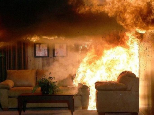 В Кривом Роге при пожаре в одном из районов города спасли пенсионера