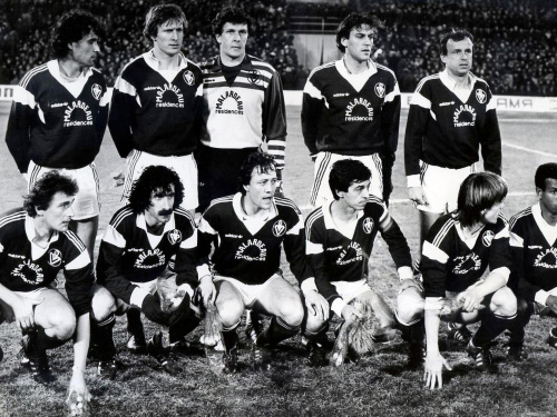 20 березня 1985 року. Французький "Бордо" на полі криворізького "Металурга". Матч у відповідь Кубка європейських чемпіонів 1984/1985 з дніпропетровським "Дніпром" - фото групи "Криворізька старовина"