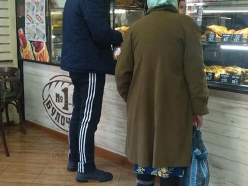 Мы не только много едим, а ещё и другим не даем умереть с голоду: в Кривом Роге стартовал новый флешмоб