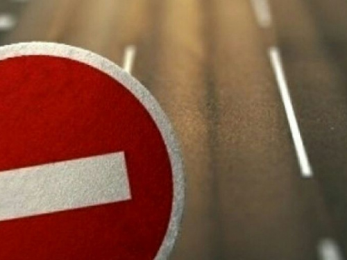 В борьбе за растаможку и цены на топливо в Кривом Роге призывают перекрывать автодорогу