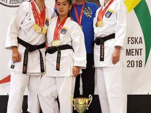 Чемпионат мира в Португалии: криворожские каратисты завоевали медали