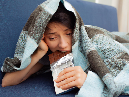 Чому ми заїдаємо стрес - фото з відкритих джерел 