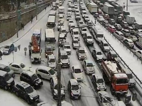 Водителям на заметку: стало известно актуальное состояние дорог в Днепропетровской области