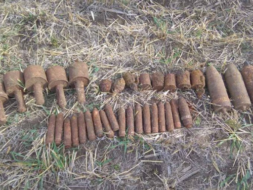 Очередное эхо войны: в Криворожском районе обнаружены старые боеприпасы (ФОТО)