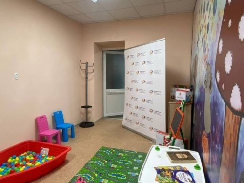 З дитиною на навчання: за сприяння Метінвесту у ДУЕТ відкрили кімнату матері та дитини